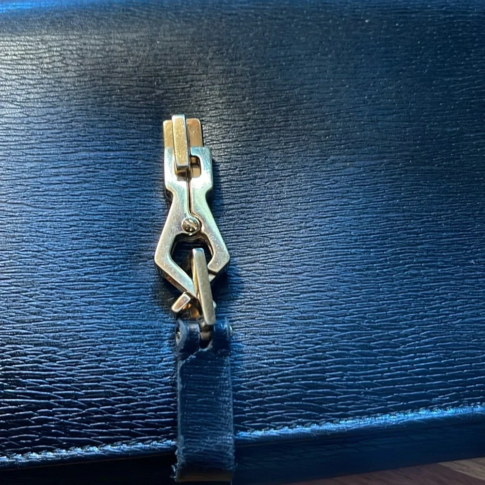 Gucci Authentic Vintage Black Calf Leather Jackie Compact Wallet. 104 - Picture 11 of 13